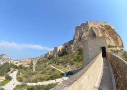 西班牙圣巴巴拉城堡图片(10张)