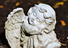 可爱的小天使雕像图片(15张)
