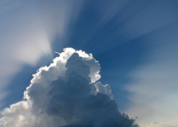 天空中浓墨重彩的乌云自然风景图片(17张)