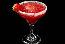 夏天草莓果汁饮料图片素材