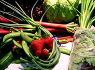 富含维生素的新鲜蔬菜图片