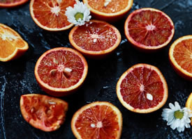 一组红彤彤含多种营养的橙子图片欣赏