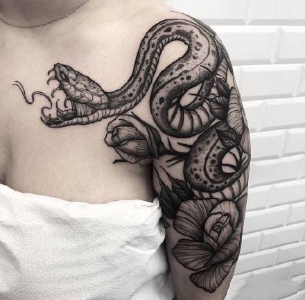 黑蛇紋身圖案 蛇的刺青紋身
