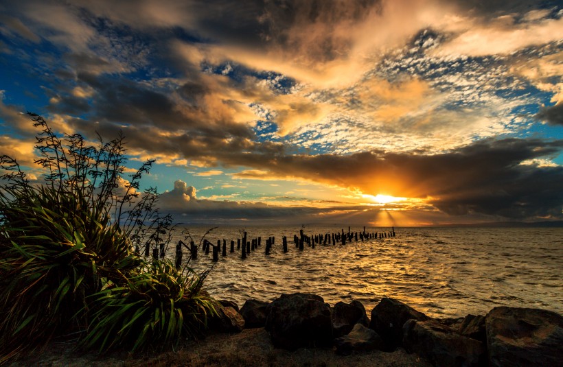 美丽的夕阳海景图片