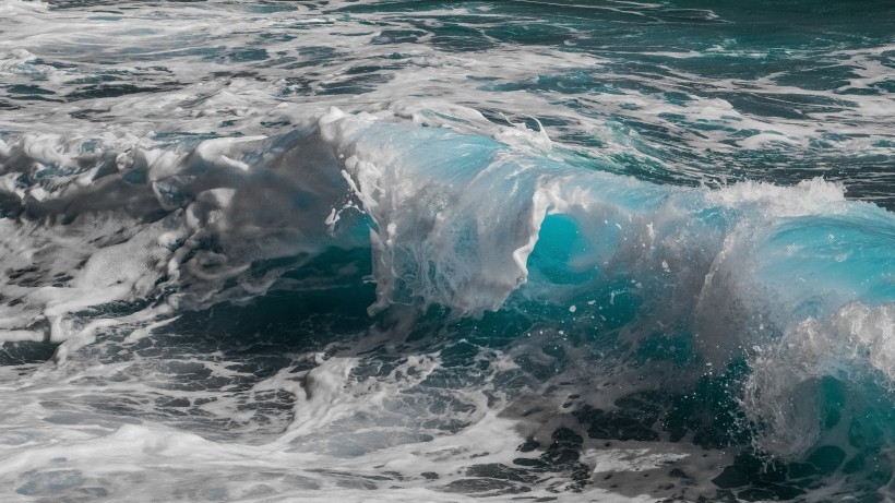 波濤洶涌的海浪風(fēng)景圖片