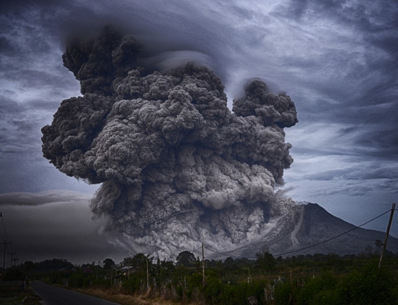 令人震撼的火山喷发图片