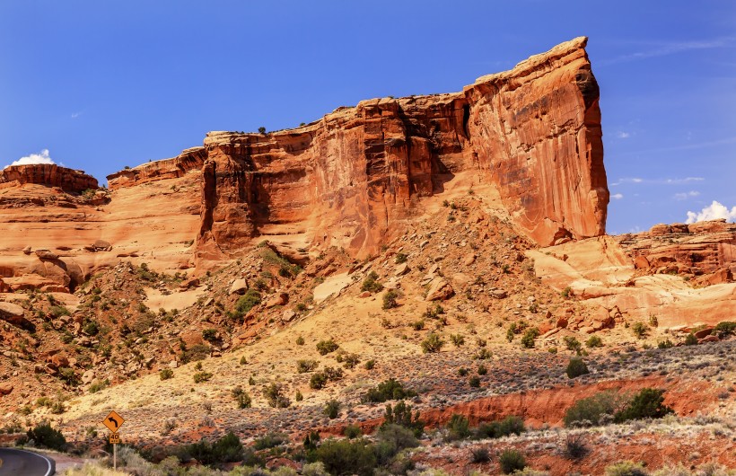 荒漠峡谷风景图片