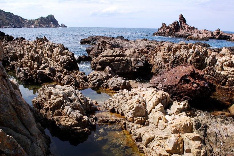 海滨海礁风景图片