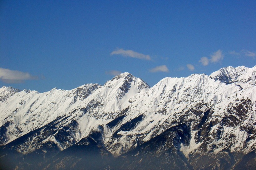 秀丽的雪山图片