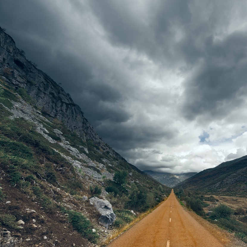 高山道路風(fēng)景圖片