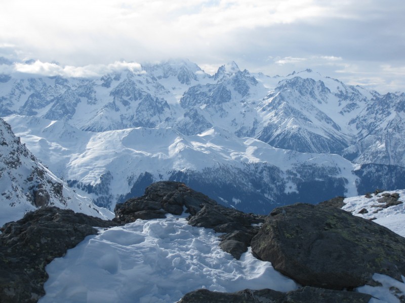 巍峨雄壮的阿尔卑斯雪山图片