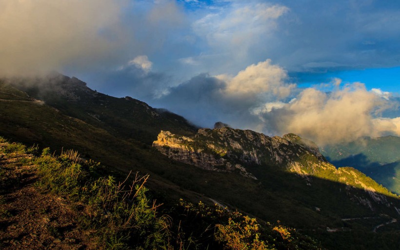 秦岭春天风景图片