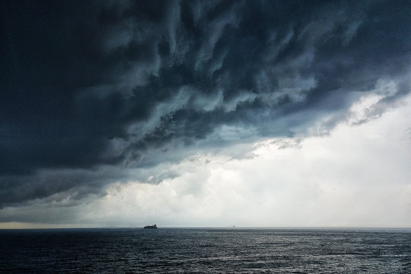 狂暴震撼的雷霆閃電風(fēng)景圖片