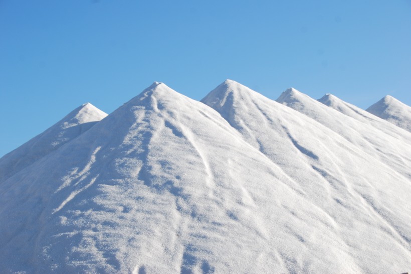 潔白無瑕的積雪圖片