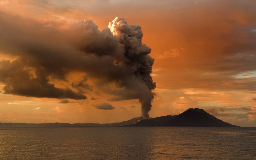 火山噴發(fā)圖片