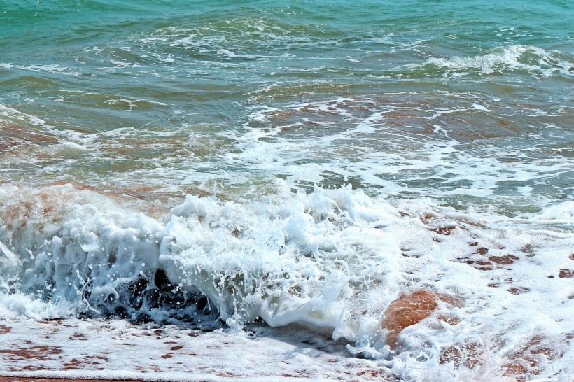 波濤洶涌的大海海浪風(fēng)景圖片