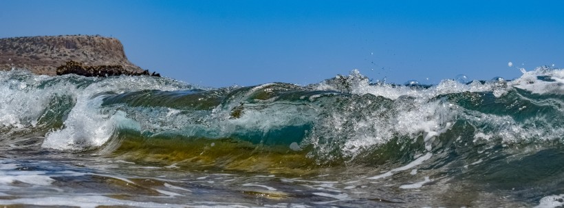 波濤洶涌的海浪風景圖片