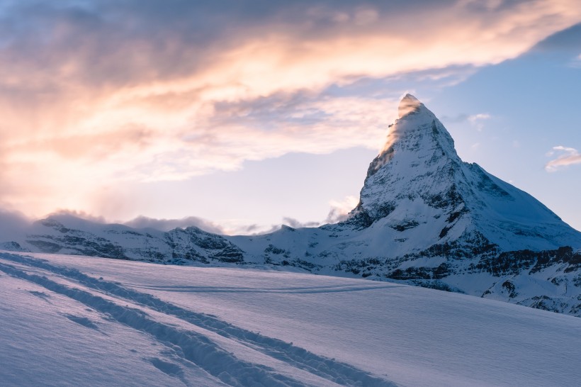 阿爾卑斯雪山風(fēng)景圖片