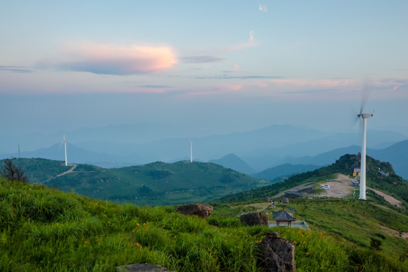 群山峻嶺風(fēng)景圖片