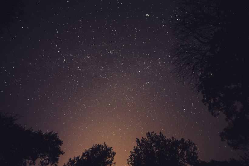 夜空中最亮的星图片