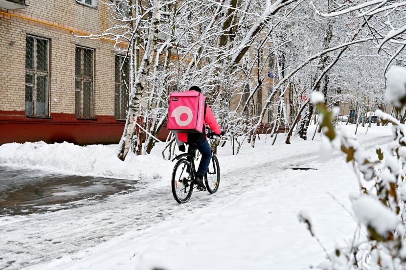 白雪皑皑的冬季图片