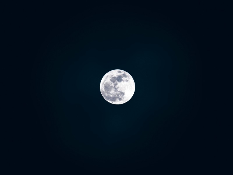 圆圆的月亮图片