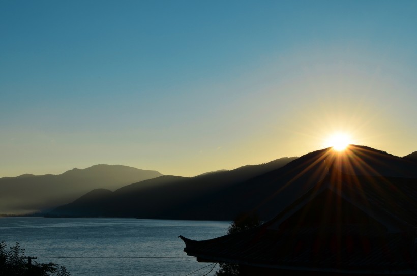 海邊朝霞風(fēng)景圖片