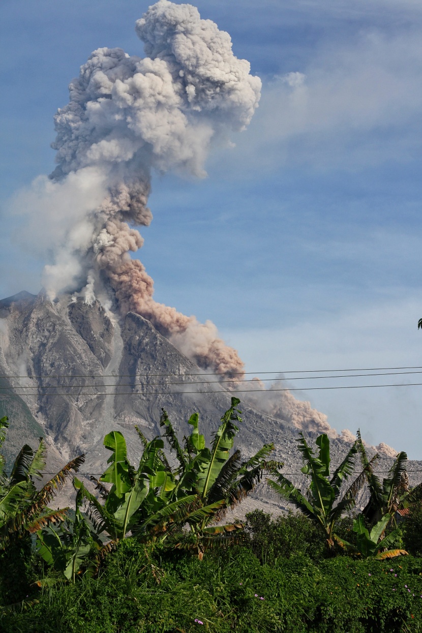 令人震撼的火山喷发图片