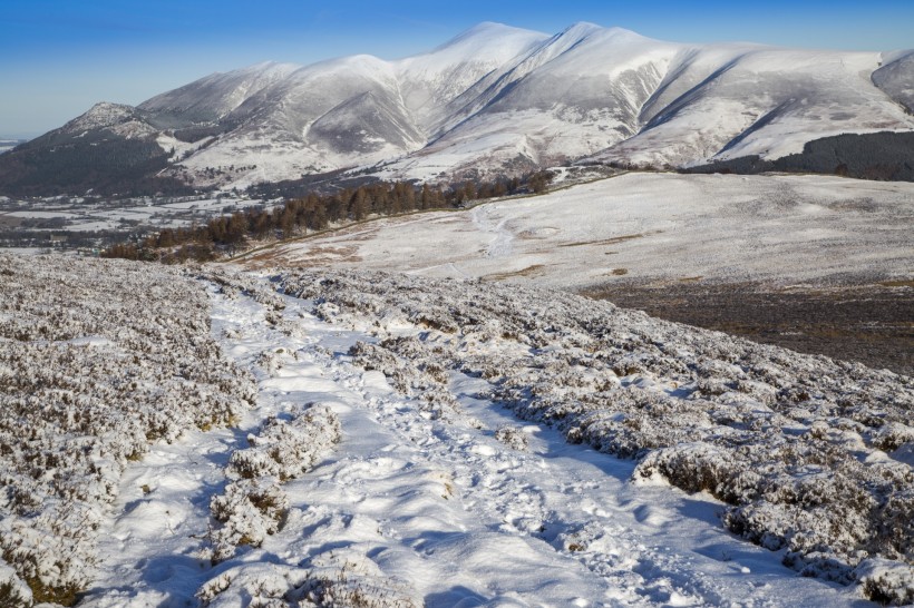 高山冬季冰雪風(fēng)景圖片