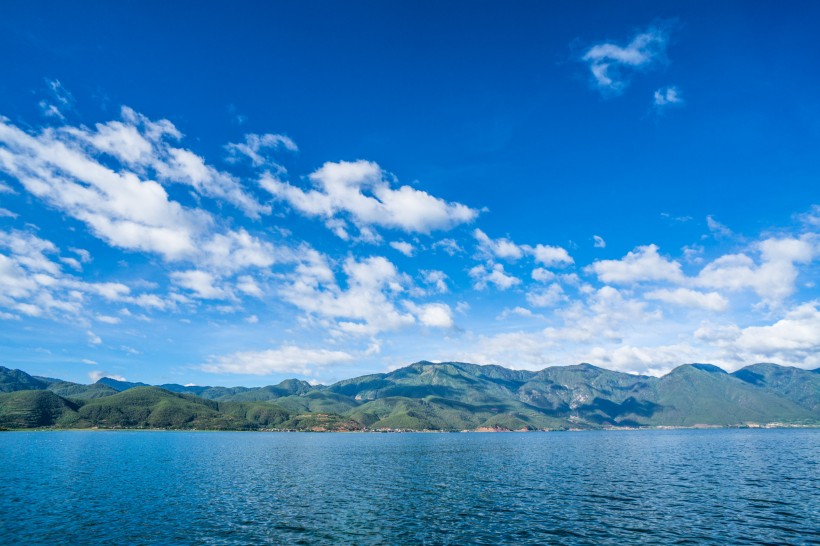 泸沽湖之布瓦岛风景图片