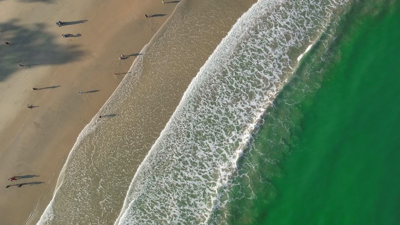 美麗的海岸線風景圖片