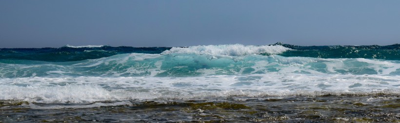 波濤洶涌的海浪風(fēng)景圖片