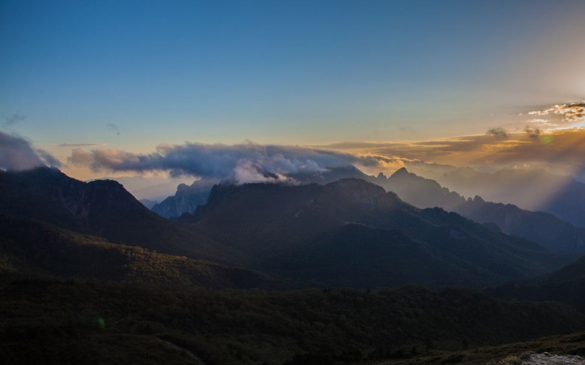 秦岭春天风景图片