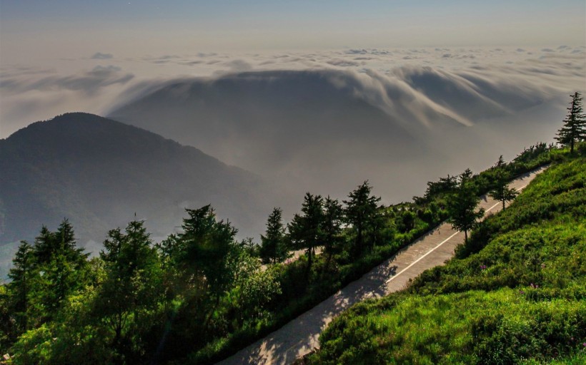 美丽的雾灵山图片