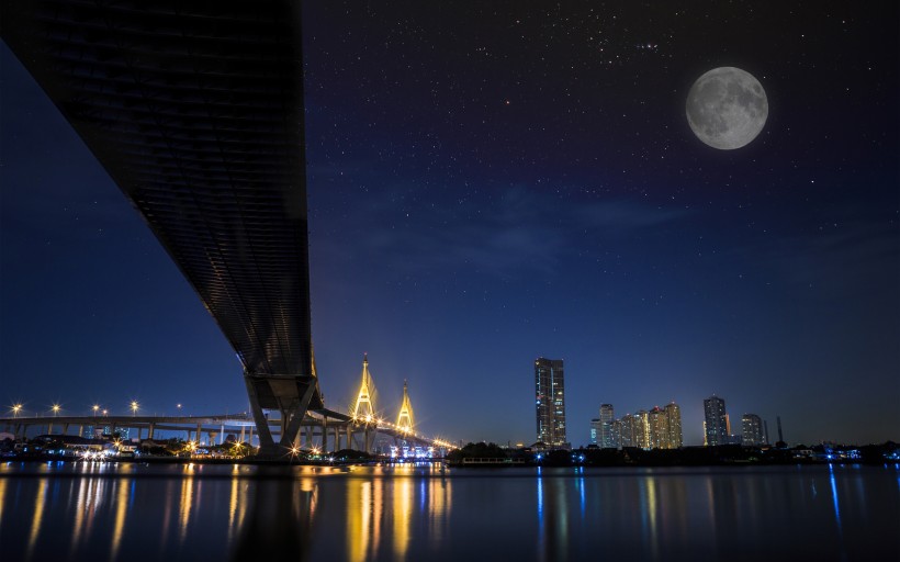 月圆之夜 图片