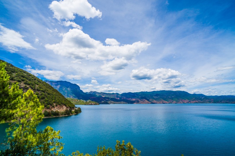 瀘沽湖之里格半島風(fēng)景圖片