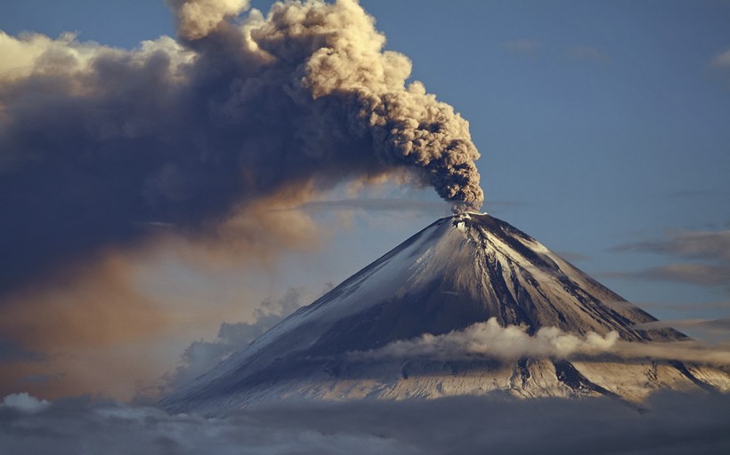 火山噴發(fā)圖片