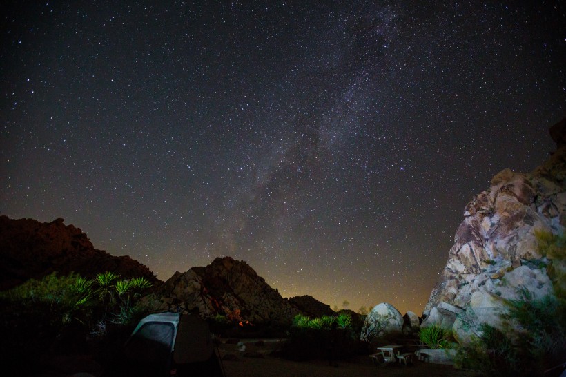 美国犹他州夜空的繁星点点图片