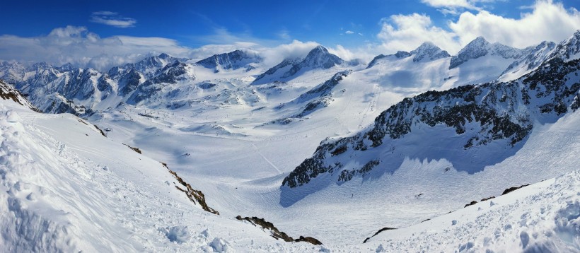 山上的雪景圖片