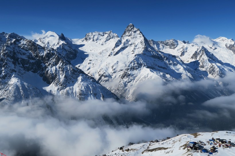 美麗的雪山圖片