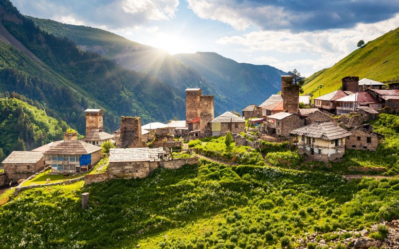 山脉山峰山顶风景图片