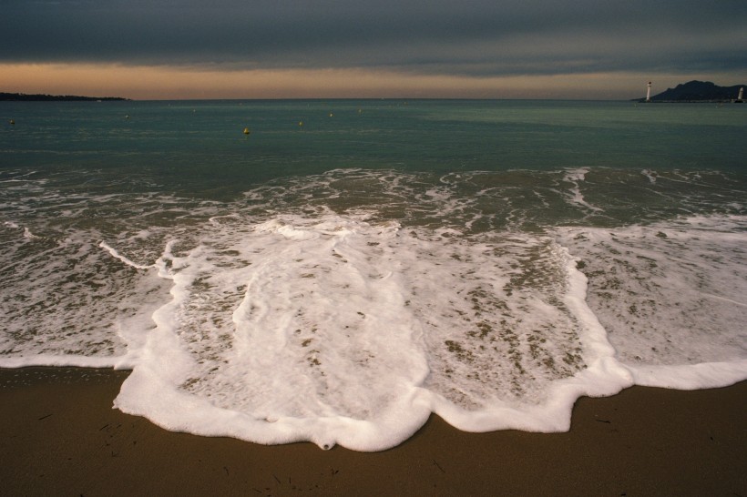 海浪图片