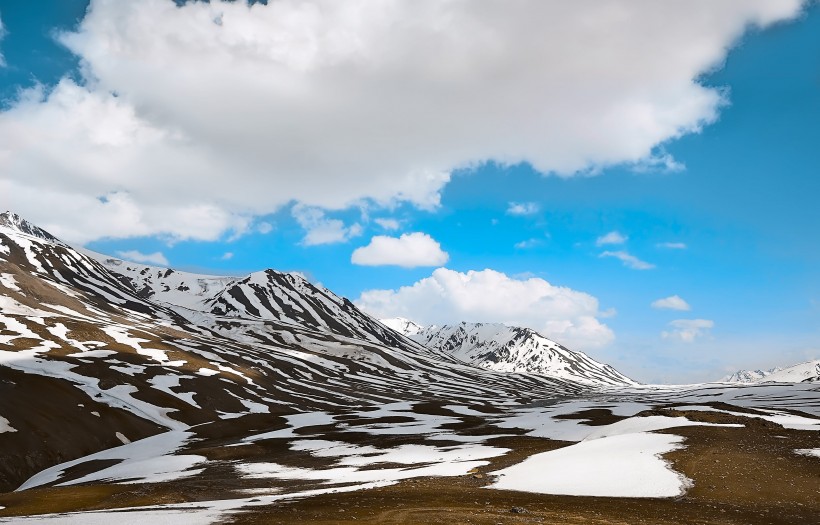 优美的阿尔卑斯山风景图片