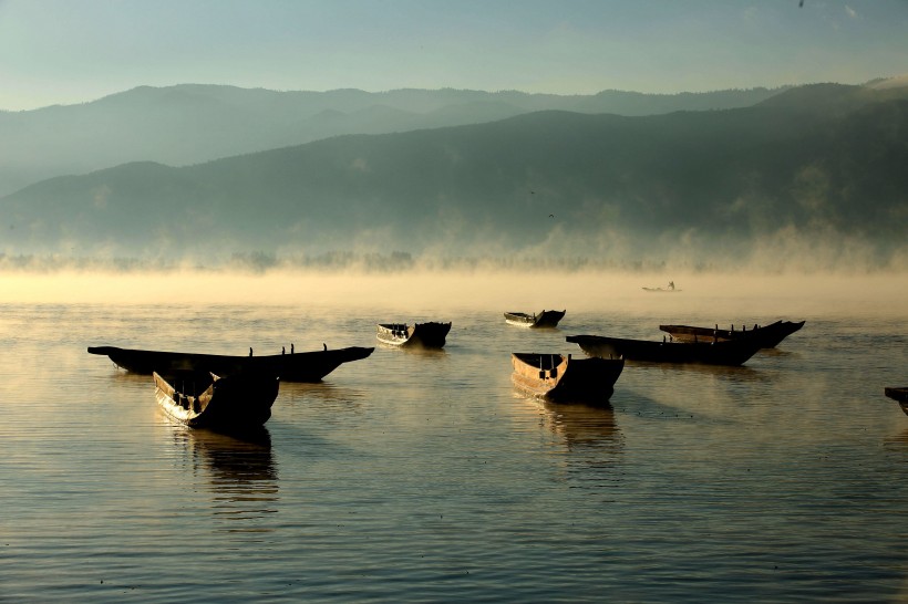 云南麗江滬沽湖自然風(fēng)景圖片