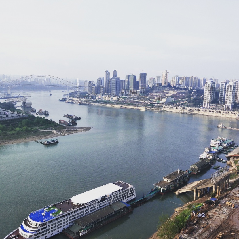 鸟瞰城市建筑风景图片