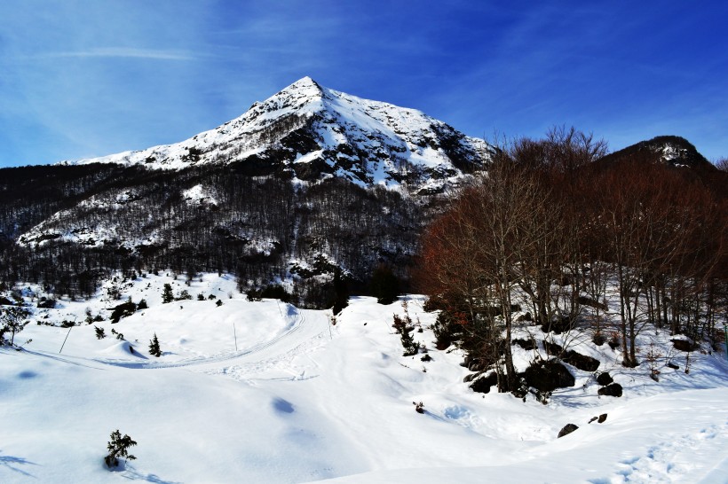 法国比利牛斯山自然风景图片