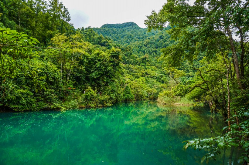 貴州黔南荔波小七孔自然風(fēng)景圖片