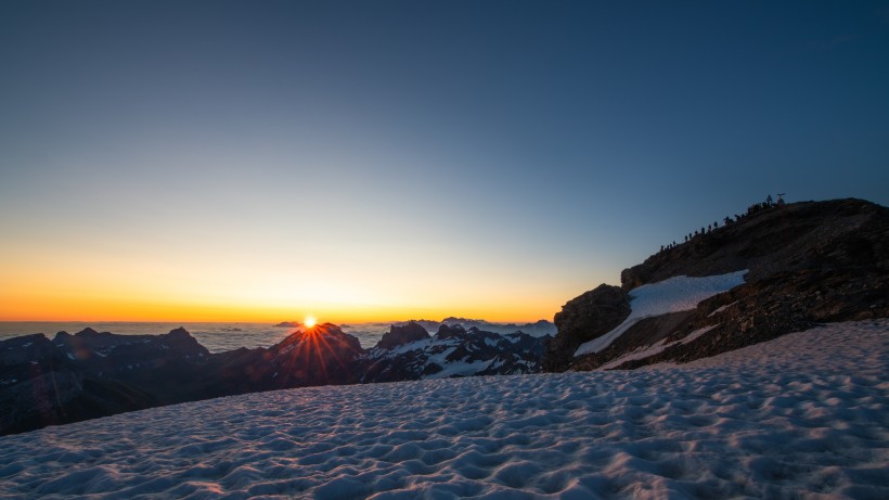 瑞士鐵力士山優(yōu)美自然風(fēng)景圖片