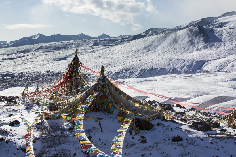 青海阿尼玛卿山自然风景图片