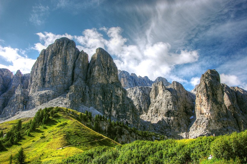 意大利南蒂罗尔优美的自然风景图片